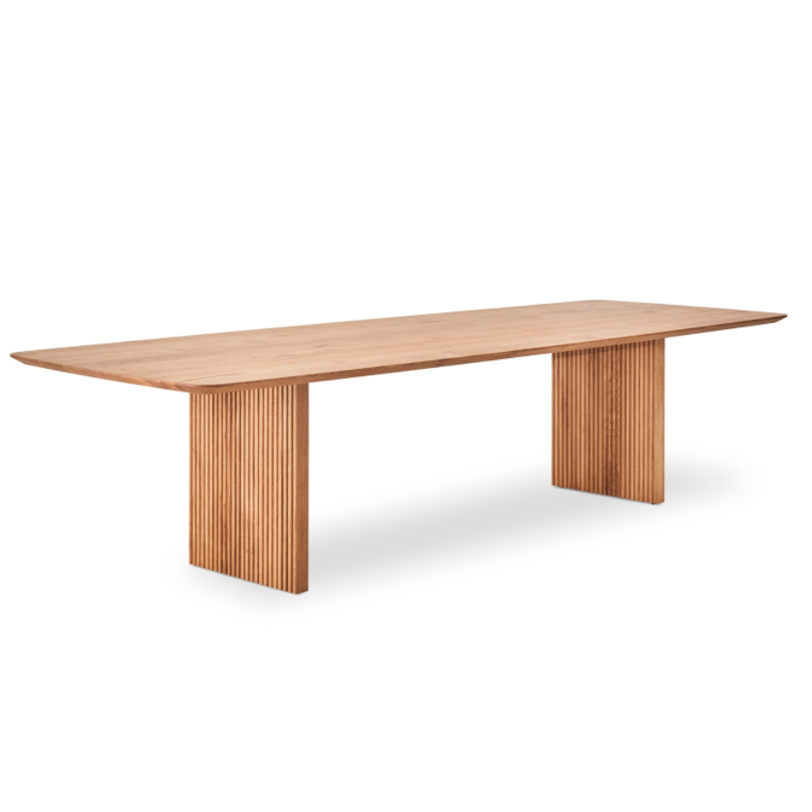 Woodek Esstisch TOMMY aus massiver Eiche, Design-Esstisch mit gerippten Holzbeinen – Bild 11