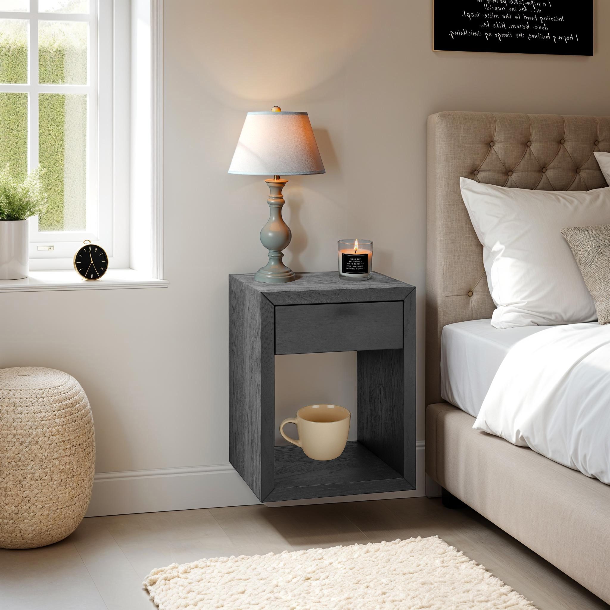 Hugo Nachttisch & Wandregal aus Eichenholz mit Schwarzöl-Finish – Multifunktional, Modern & Stilvoll | Woodek Design