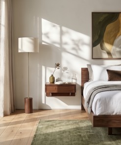 Nachttisch Bo aus massiver Walnuss mit Schublade | Woodek Design